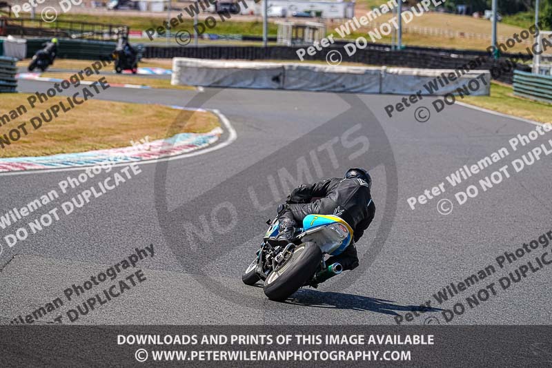enduro digital images;event digital images;eventdigitalimages;mallory park;mallory park photographs;mallory park trackday;mallory park trackday photographs;no limits trackdays;peter wileman photography;racing digital images;trackday digital images;trackday photos